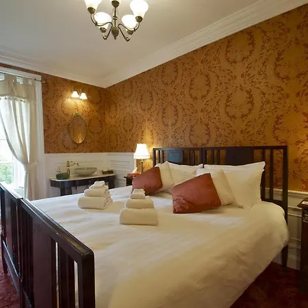 Dollardstown Historic Country House 3*