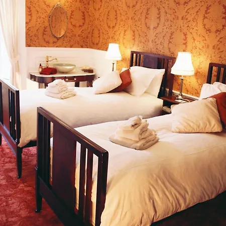 Dollardstown Historic Country House 3*
