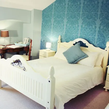 Dollardstown Historic Country House 3*