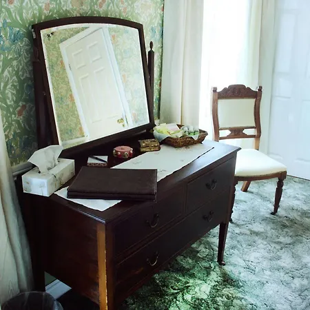 Dollardstown Historic Country House Bed and breakfast 3*